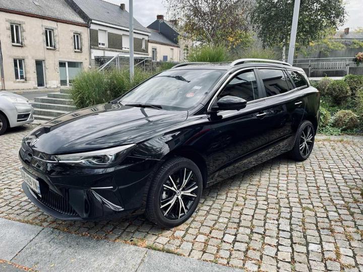 Mise à disposition d'un véhicule avec chauffeur Nantes